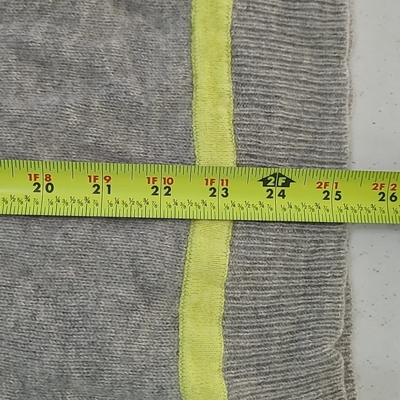J. Crew Cashmere Sweater in Gray and Neon Yellow size Small - Picture 6 of 9